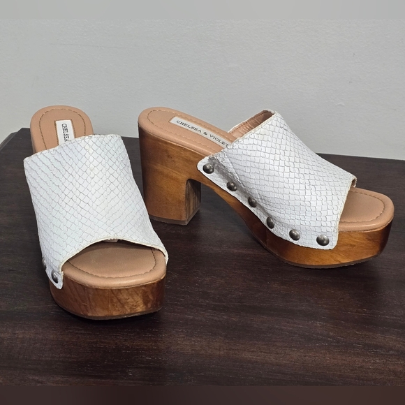 🤩Host Pick❤️NWT Chelsea & Violet Snake Leather 70s Inspired ClogWomen's Sz 6 - Picture 2 of 14